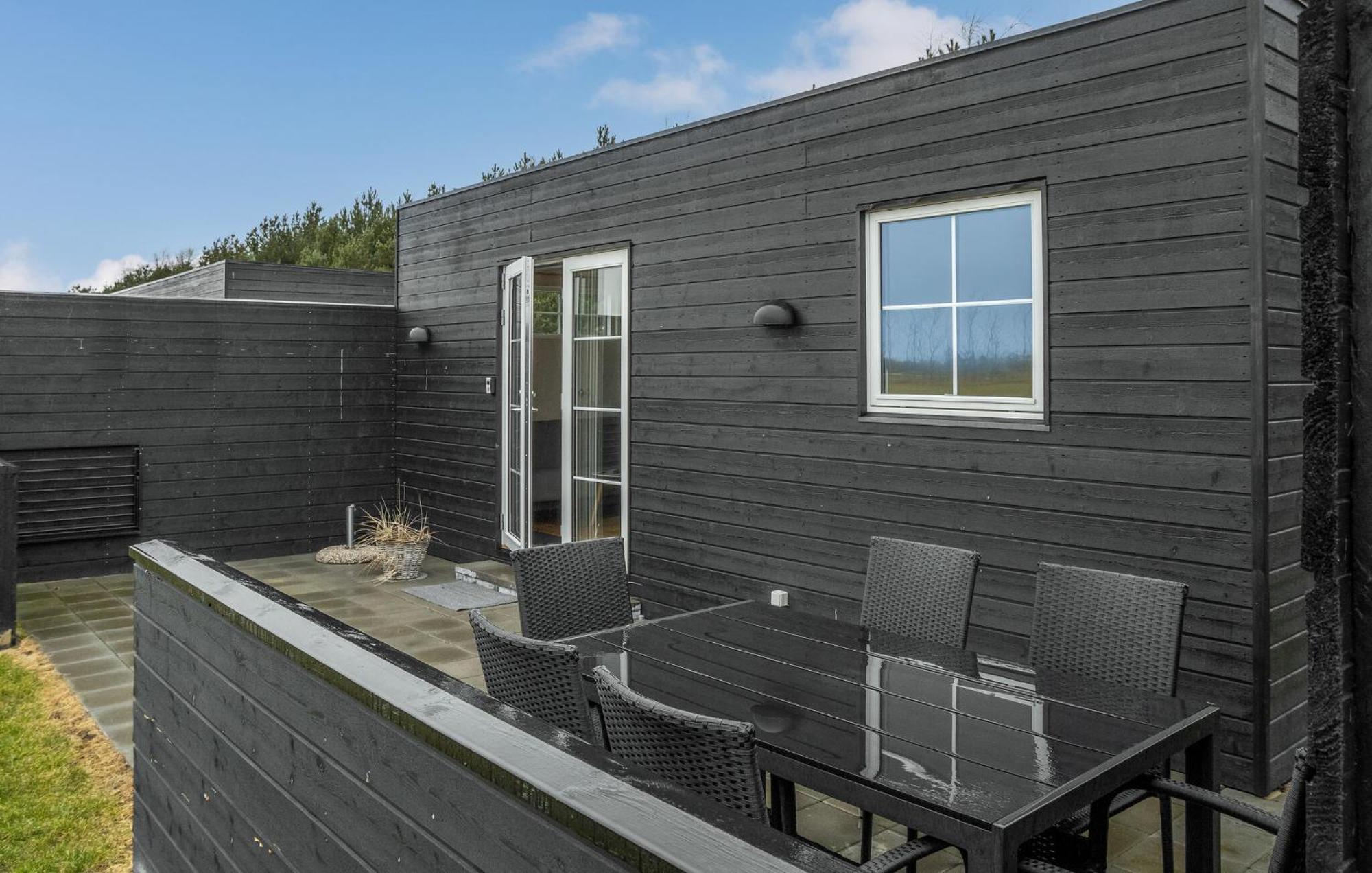 2 Bedroom Gorgeous Apartment In Vaeggerlose Boto By Exterior photo