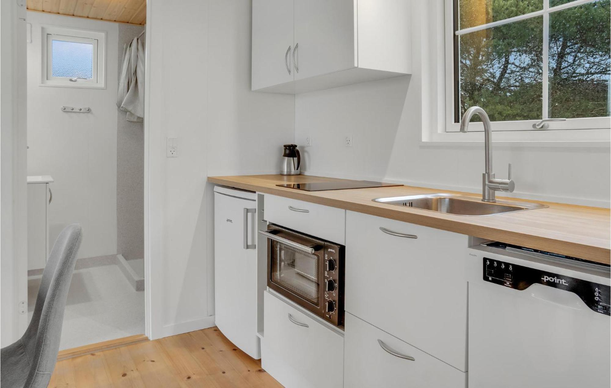 2 Bedroom Gorgeous Apartment In Vaeggerlose Boto By Exterior photo