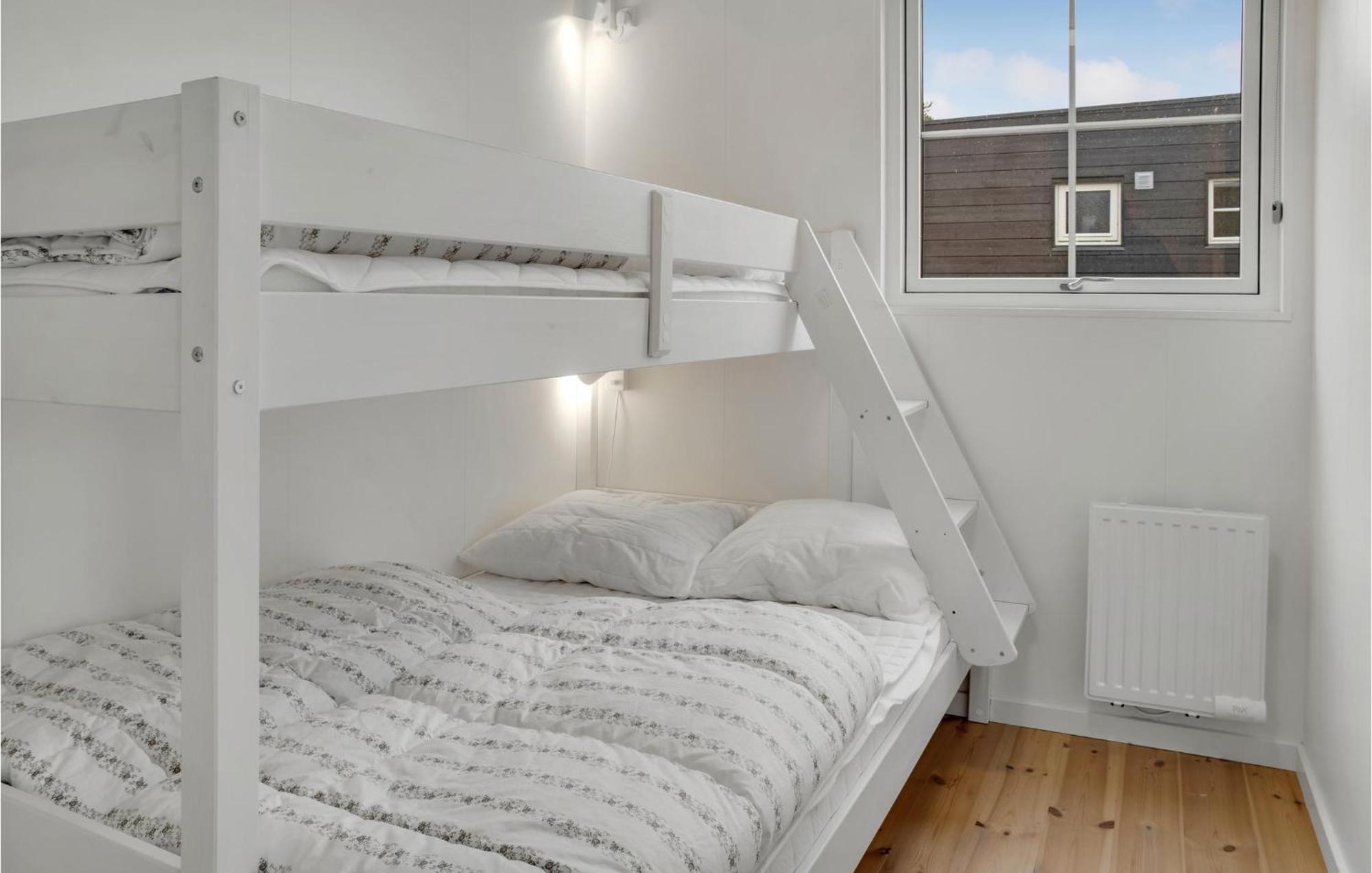 2 Bedroom Gorgeous Apartment In Vaeggerlose Boto By Exterior photo